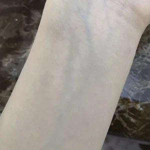 Dipingere le vene su tutto il corpo
