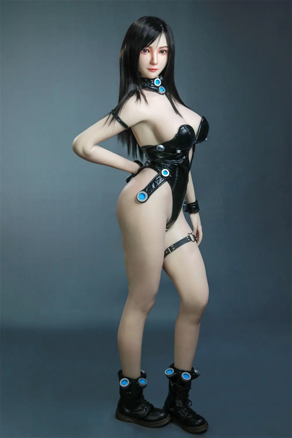 Éléonore Montfaucon – Poupée sur mesure 168 cm en silicone intégral, tête 266 1