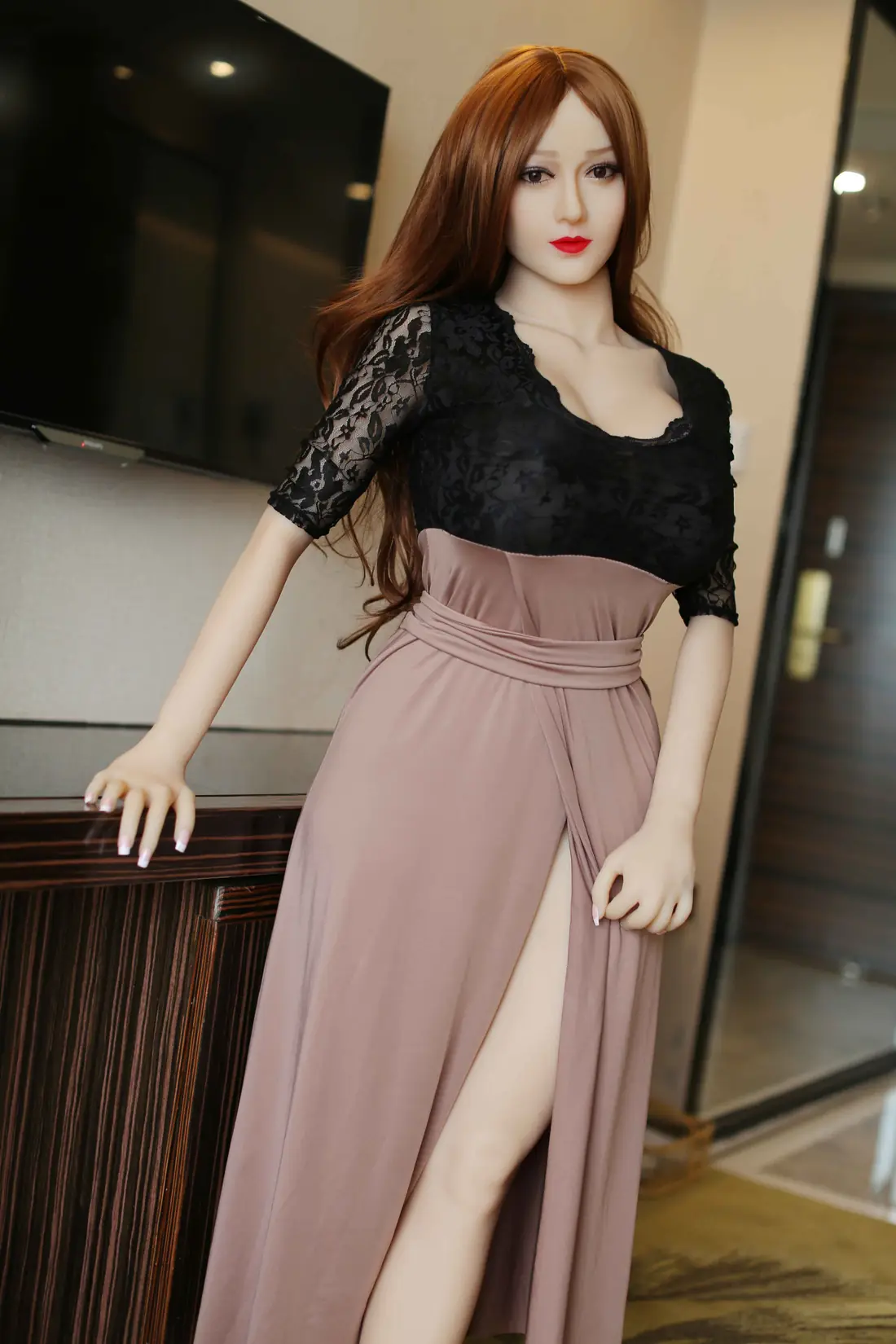 Esther 160cm – Poupée CLM en TPE, teint jaune product view