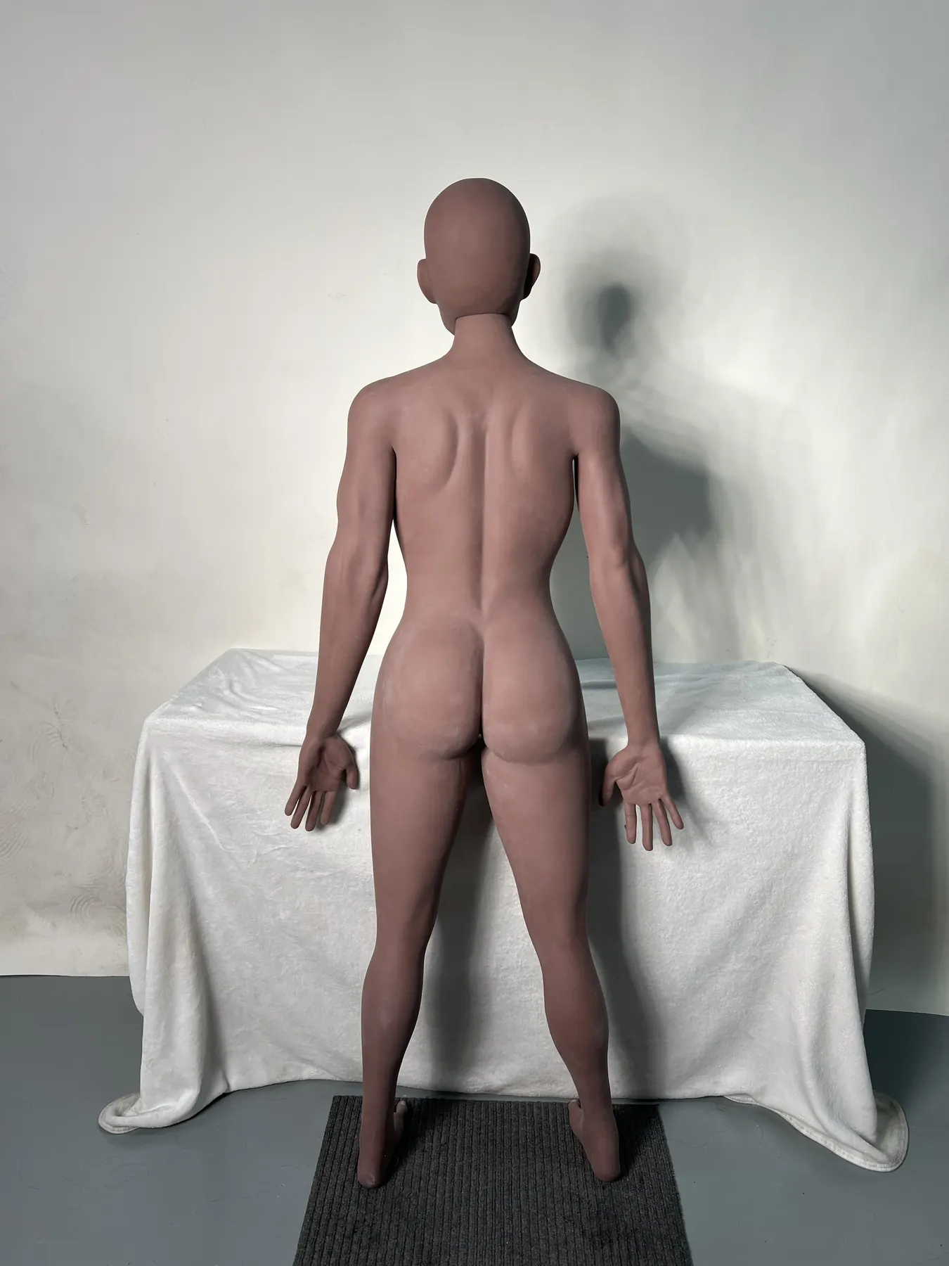 Célestin Rocher – Poupée homme sur mesure 165 cm en TPE, tête 210 factory reference 2