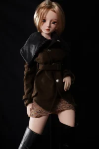 J60 Miyabi Cinnamon mini doll view 6